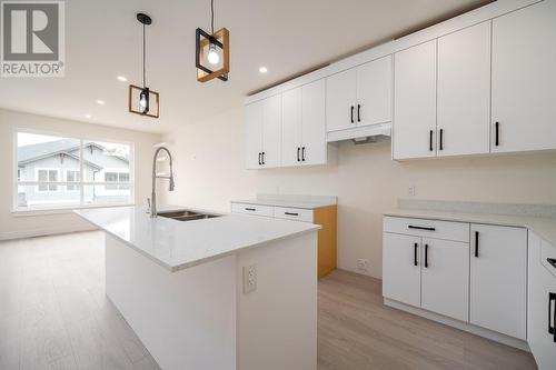 116-2648 Tranquille Rd, Kamloops, BC - Indoor Photo Showing Kitchen With Double Sink