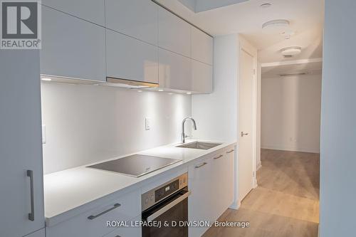 903 - 188 Cumberland Street, Toronto, ON - Indoor Photo Showing Kitchen With Upgraded Kitchen