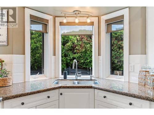 4222 Gallaghers Crescent, Kelowna, BC - Indoor Photo Showing Kitchen With Double Sink