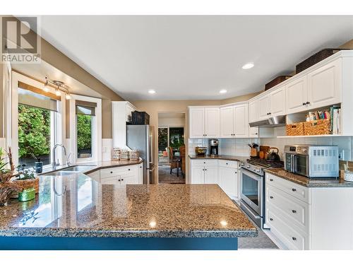 4222 Gallaghers Crescent, Kelowna, BC - Indoor Photo Showing Kitchen With Stainless Steel Kitchen