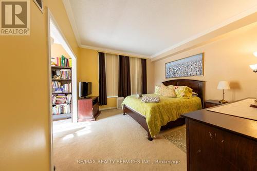 104 - 175 Cedar Avenue N, Richmond Hill, ON - Indoor Photo Showing Bedroom