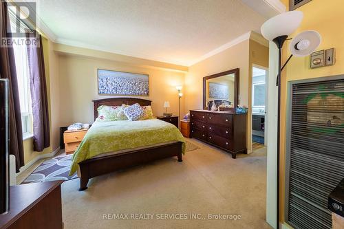 104 - 175 Cedar Avenue N, Richmond Hill, ON - Indoor Photo Showing Bedroom