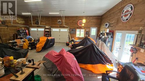 7568 Marden Road, Guelph/Eramosa, ON - Indoor Photo Showing Garage