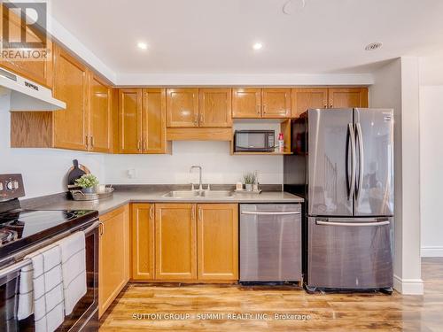 90 Donnenwerth Drive, Kitchener, ON - Indoor Photo Showing Kitchen With Double Sink