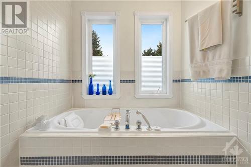 192 Holland Avenue, Ottawa, ON - Indoor Photo Showing Bathroom