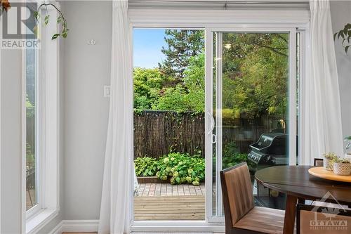 192 Holland Avenue, Ottawa, ON - Indoor Photo Showing Dining Room