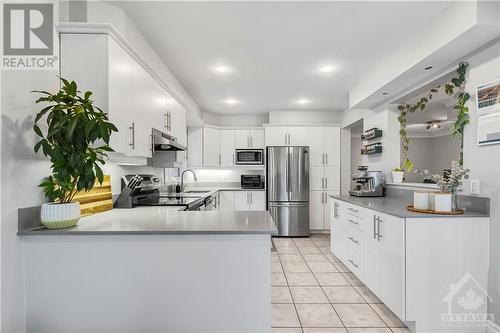 192 Holland Avenue, Ottawa, ON - Indoor Photo Showing Kitchen With Upgraded Kitchen