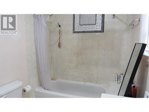 942 Maple Drive, Quesnel, BC - Indoor Photo Showing Bathroom