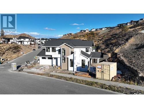 5557 Foothill Court, Kelowna, BC - Outdoor