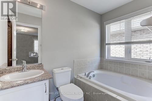 110 Lahore Crescent, Markham, ON - Indoor Photo Showing Bathroom