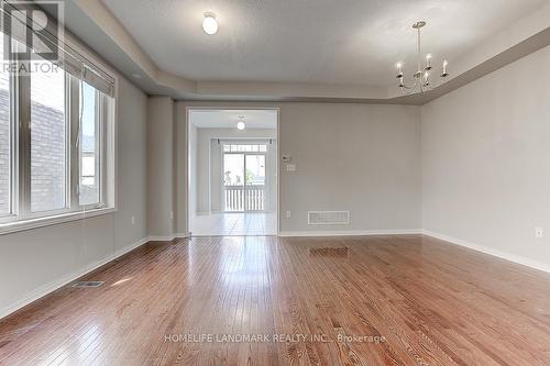 110 Lahore Crescent, Markham, ON - Indoor Photo Showing Other Room