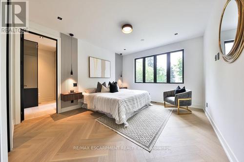 20B Broadview Avenue, Mississauga, ON - Indoor Photo Showing Bedroom