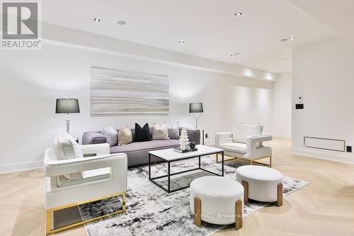 20B Broadview Avenue, Mississauga, ON - Indoor Photo Showing Living Room