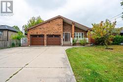 10 DOROTHY STREET  Hamilton, ON L9A 3N8