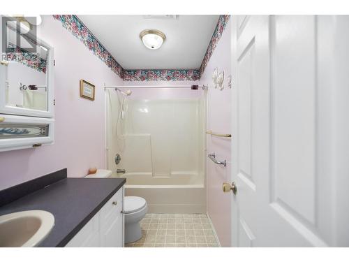 1116 Westridge Street, Creston, BC - Indoor Photo Showing Bathroom