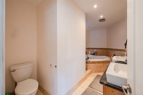 1400 Green Lake Road, Okanagan Falls, BC - Indoor Photo Showing Bathroom