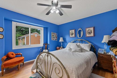 1571 17 Street, Salmon Arm, BC - Indoor Photo Showing Bedroom