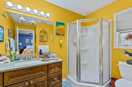 1571 17 Street, Salmon Arm, BC - Indoor Photo Showing Bathroom