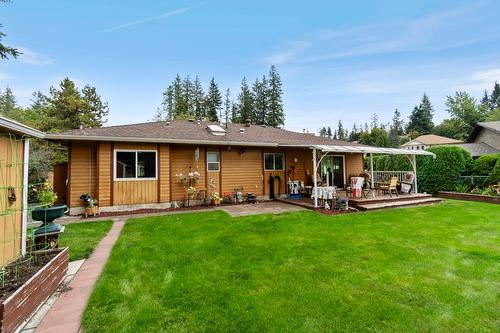 1571 17 Street, Salmon Arm, BC - Outdoor With Deck Patio Veranda