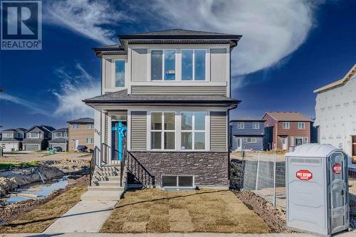 216 Corner Glen Avenue Ne, Calgary, AB 