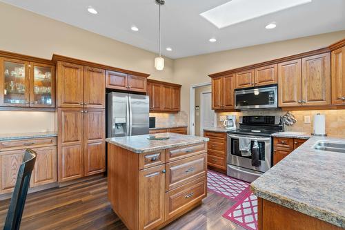 3311 Mcbride Road, Blind Bay, BC - Indoor Photo Showing Kitchen With Double Sink