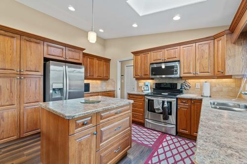 3311 Mcbride Road, Blind Bay, BC - Indoor Photo Showing Kitchen With Double Sink