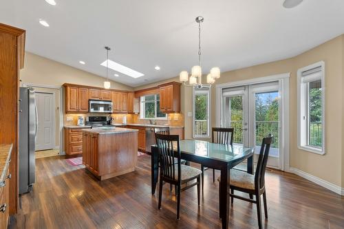 3311 Mcbride Road, Blind Bay, BC - Indoor Photo Showing Other Room