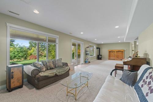 3311 Mcbride Road, Blind Bay, BC - Indoor