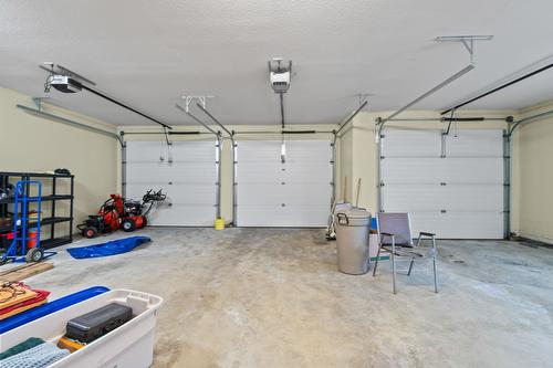 3311 Mcbride Road, Blind Bay, BC - Indoor Photo Showing Garage