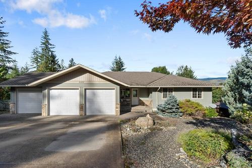 3311 Mcbride Road, Blind Bay, BC - Outdoor