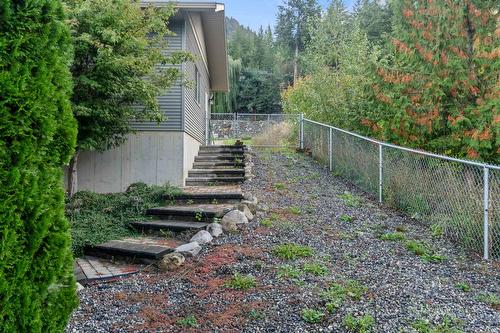 3311 Mcbride Road, Blind Bay, BC - Outdoor