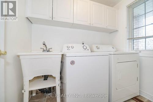 2609 Longridge Crescent, Oakville, ON - Indoor Photo Showing Laundry Room