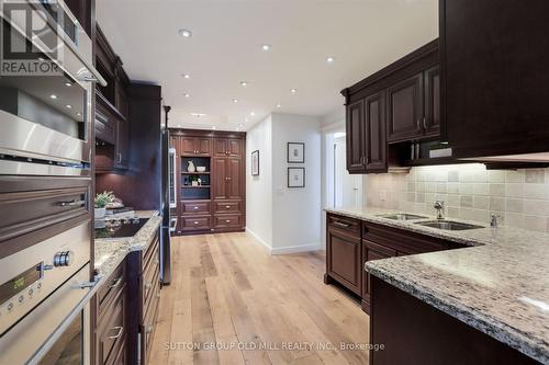 Ph06 - 12 Old Mill Trail, Toronto, ON - Indoor Photo Showing Kitchen With Double Sink With Upgraded Kitchen