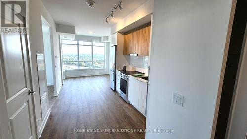 B1408 - 50 Upper Mall Way, Vaughan, ON - Indoor Photo Showing Kitchen