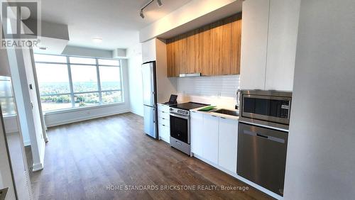 B1408 - 50 Upper Mall Way, Vaughan, ON - Indoor Photo Showing Kitchen