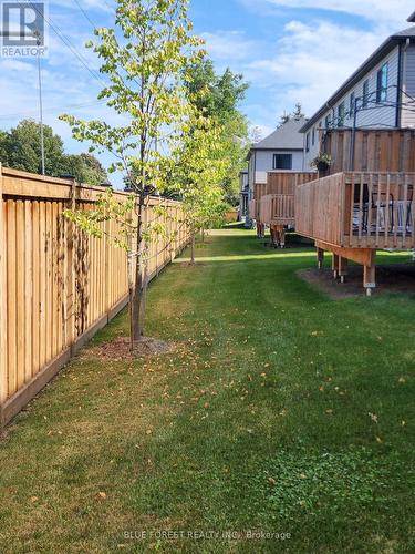 Deck - 71 - 601 Lions Park Drive, Strathroy-Caradoc (Mount Brydges), ON - Outdoor