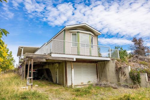 848 Webster Road, Kelowna, BC - Outdoor With Exterior