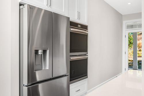 8909 Cherry Lane, Coldstream, BC - Indoor Photo Showing Kitchen