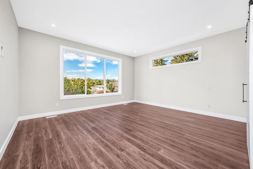 8909 Cherry Lane, Coldstream, BC - Indoor Photo Showing Other Room