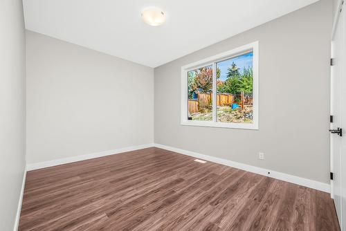 8909 Cherry Lane, Coldstream, BC - Indoor Photo Showing Other Room