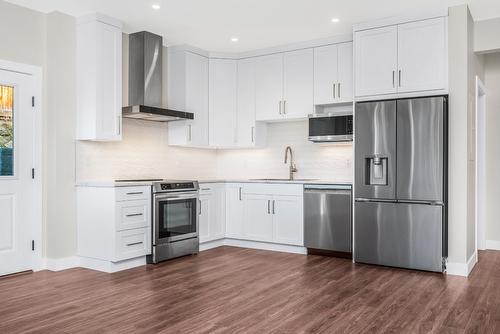 8909 Cherry Lane, Coldstream, BC - Indoor Photo Showing Kitchen With Stainless Steel Kitchen With Upgraded Kitchen