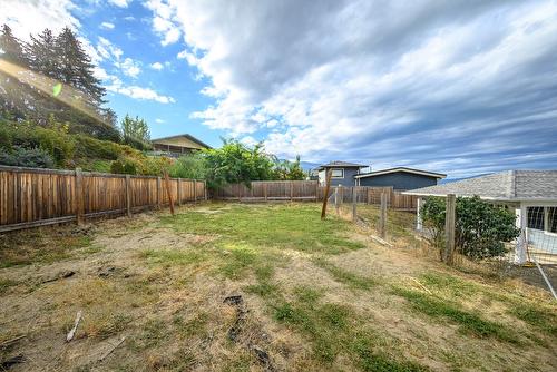 8909 Cherry Lane, Coldstream, BC - Outdoor