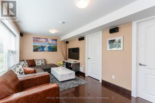 4 Blanche Lane, Tiny, ON - Indoor Photo Showing Living Room