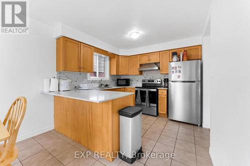 660 White Elm Boulevard, Waterloo, ON - Indoor Photo Showing Kitchen With Stainless Steel Kitchen