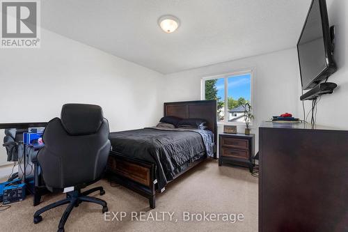 660 White Elm Boulevard, Waterloo, ON - Indoor Photo Showing Bedroom