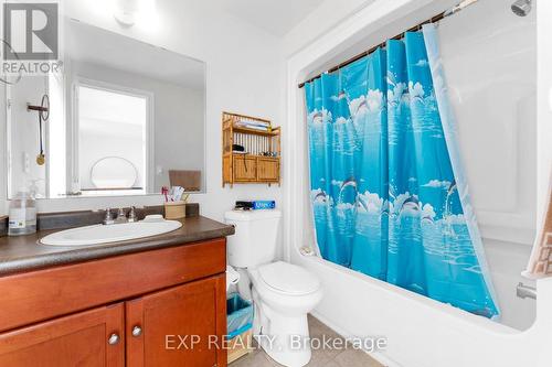 660 White Elm Boulevard, Waterloo, ON - Indoor Photo Showing Bathroom