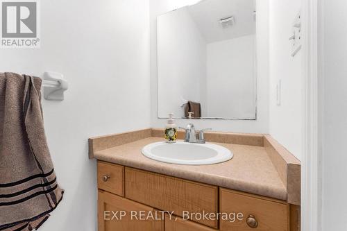 660 White Elm Boulevard, Waterloo, ON - Indoor Photo Showing Bathroom