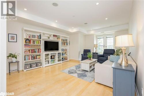 200 Collier Street Unit# 401, Barrie, ON - Indoor Photo Showing Living Room