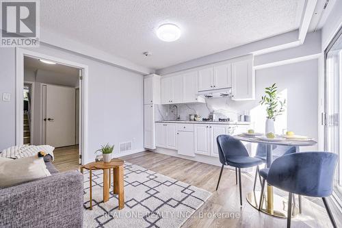 183 Edmonton Drive, Toronto, ON - Indoor