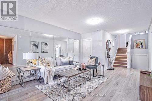 183 Edmonton Drive, Toronto, ON - Indoor